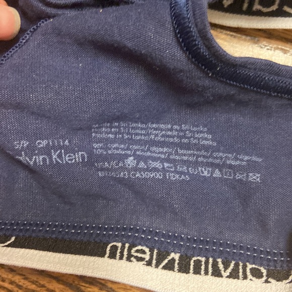 Calvin Klein pack of 3 soft comfort bras - Picture 4 of 5